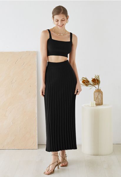 Ultra-Soft Lettuce Hem Knit Maxi Skirt in Black