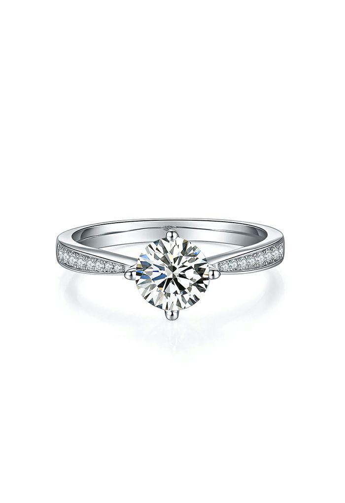 Exceptional Moissanite Diamond Ring