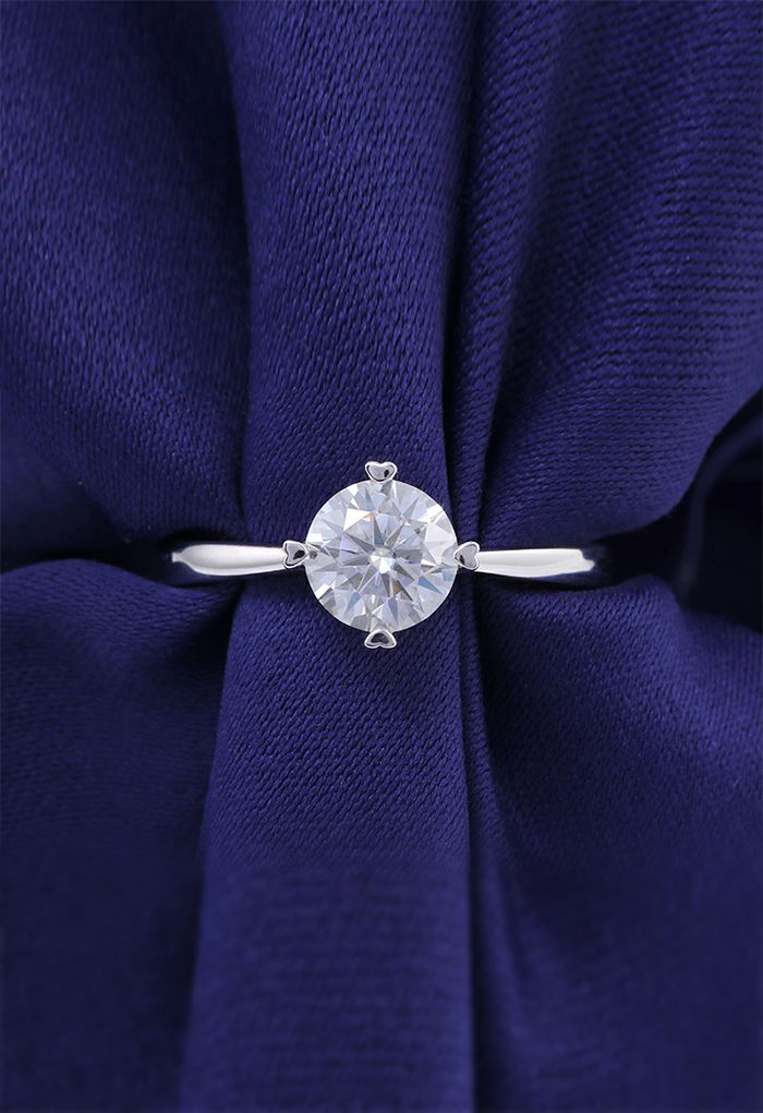 Hollow Heart Moissanite Diamond Ring