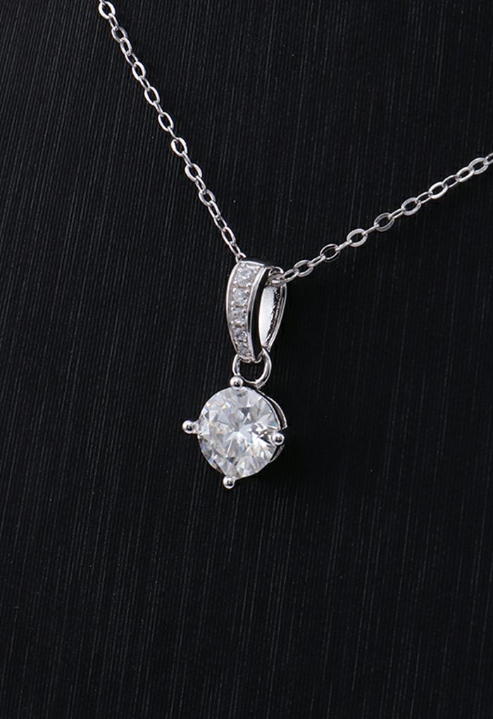 Hollow Circle Moissanite Diamond Necklace