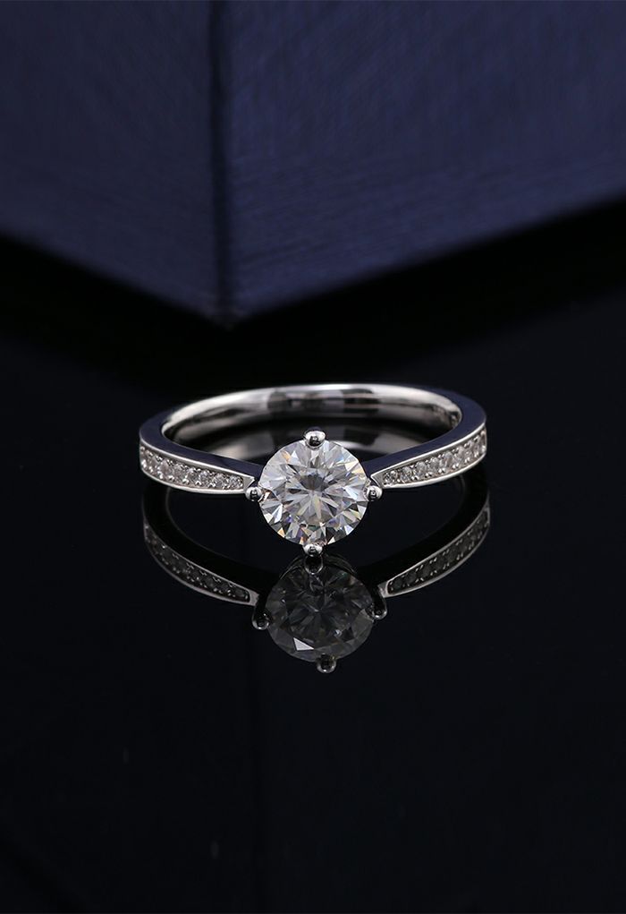 Exceptional Moissanite Diamond Ring