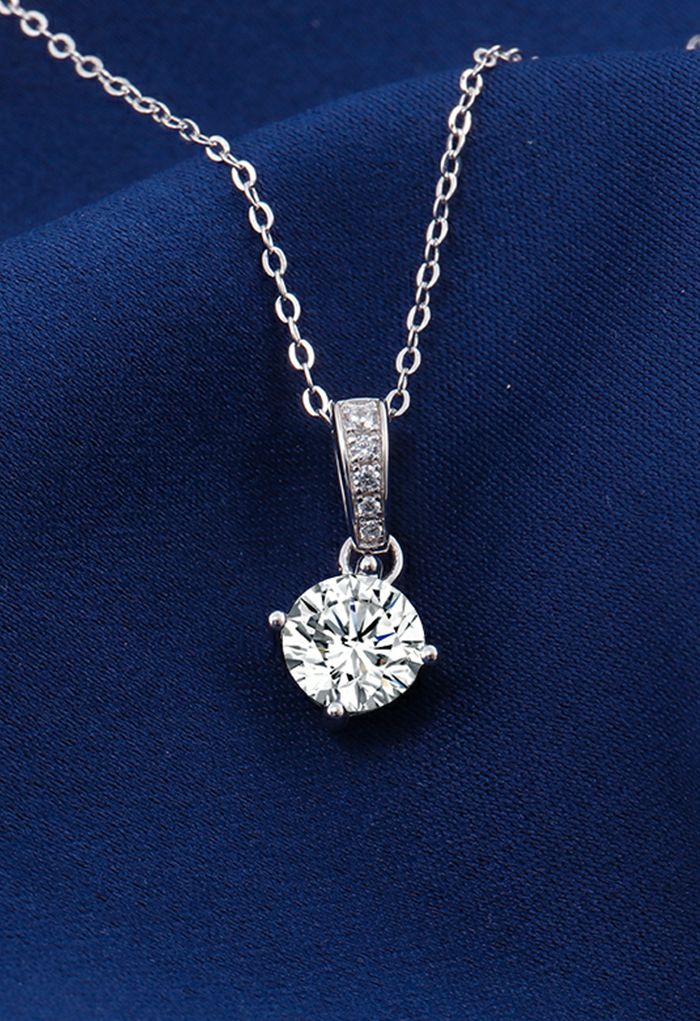 Hollow Circle Moissanite Diamond Necklace