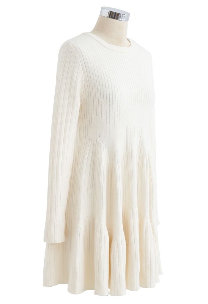 Frilling Hem Round Neck Knit Dress in Cream