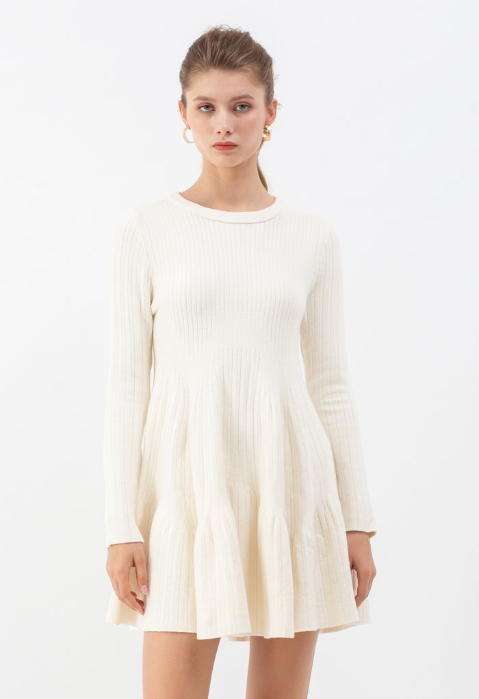 Frilling Hem Round Neck Knit Dress in Cream