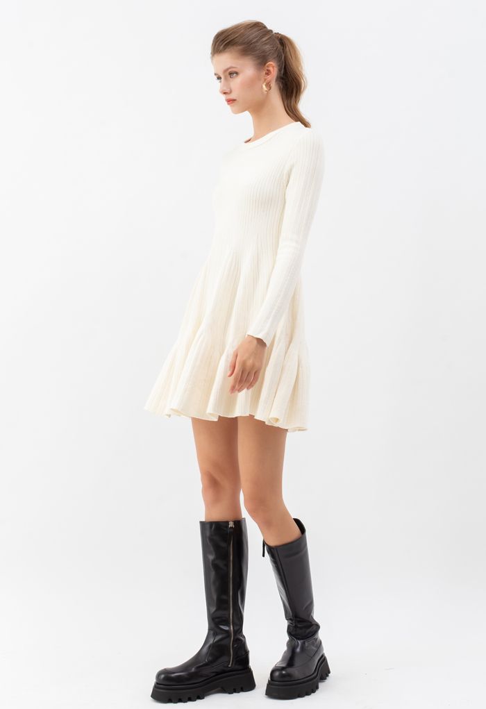 Frilling Hem Round Neck Knit Dress in Cream