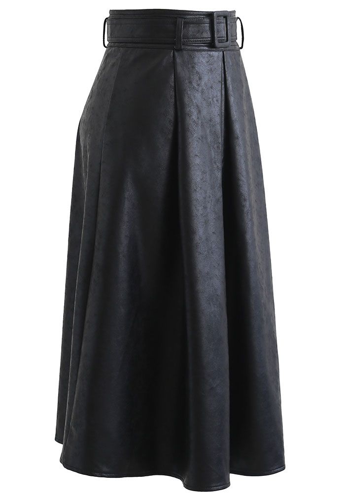 Textured Faux Leather Belted Pleated Skirt in Black