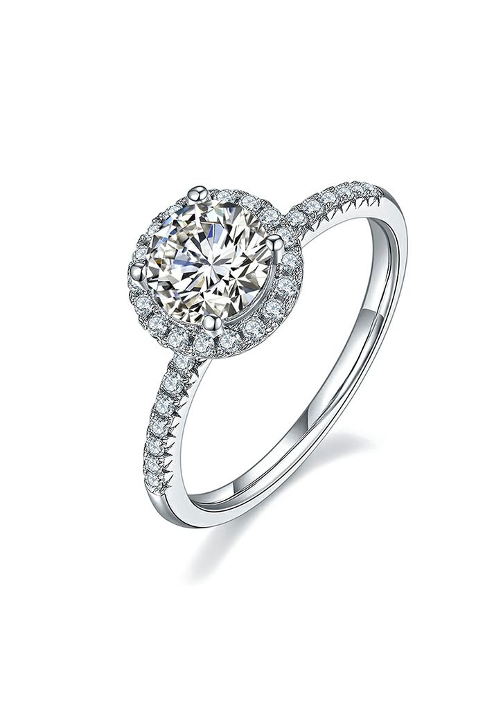 Classy Shining Moissanite Diamond Ring