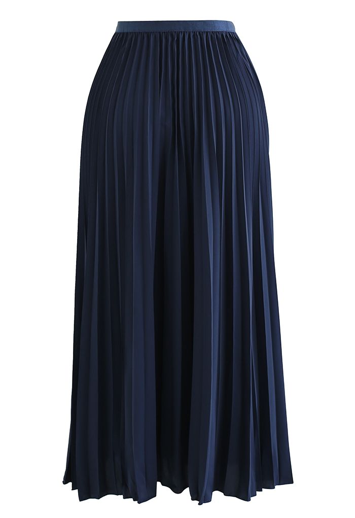 Simplicity Pleated Midi Skirt in Navy