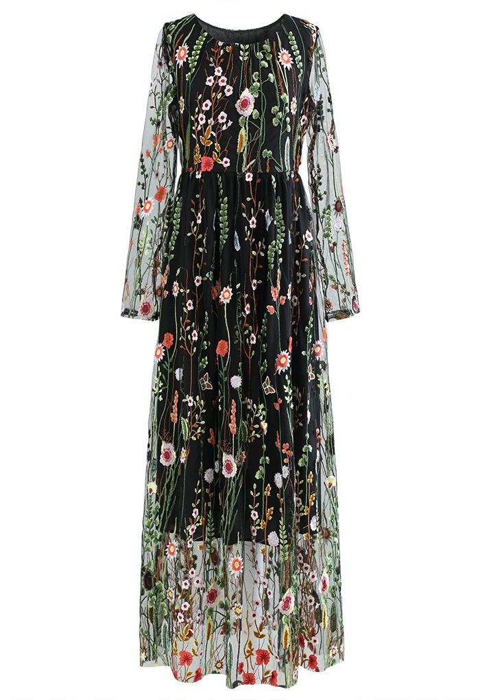 Vestido largo de malla bordada en negro de Lost in Flowering Fields