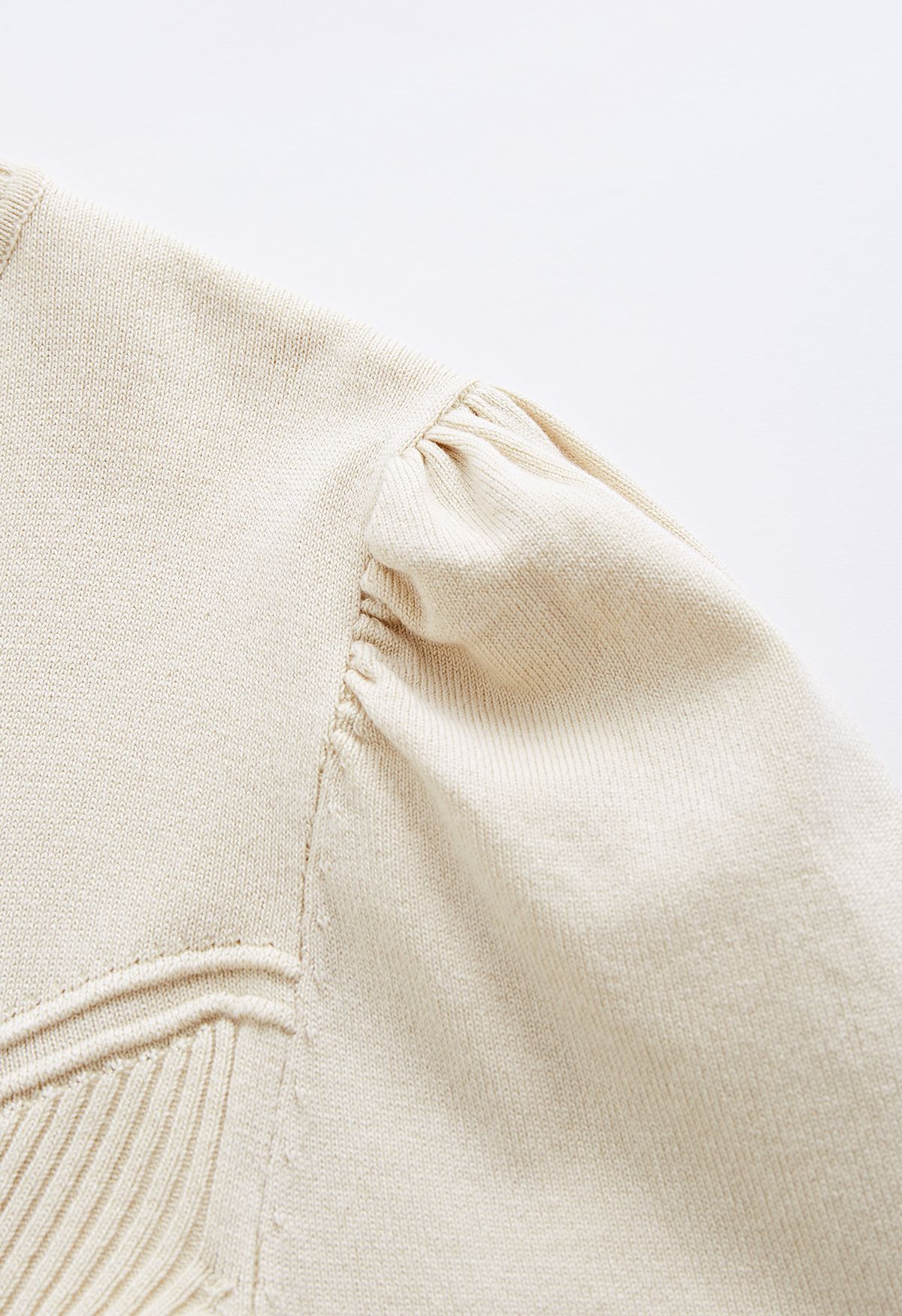 Rib Splicing Fitted Soft Knit Sweater in Cream