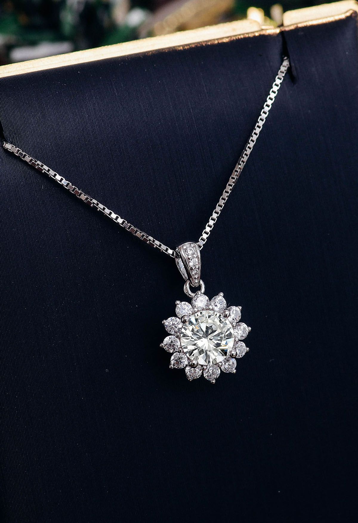 Blooming Floral Halo Moissanite Diamond Necklace