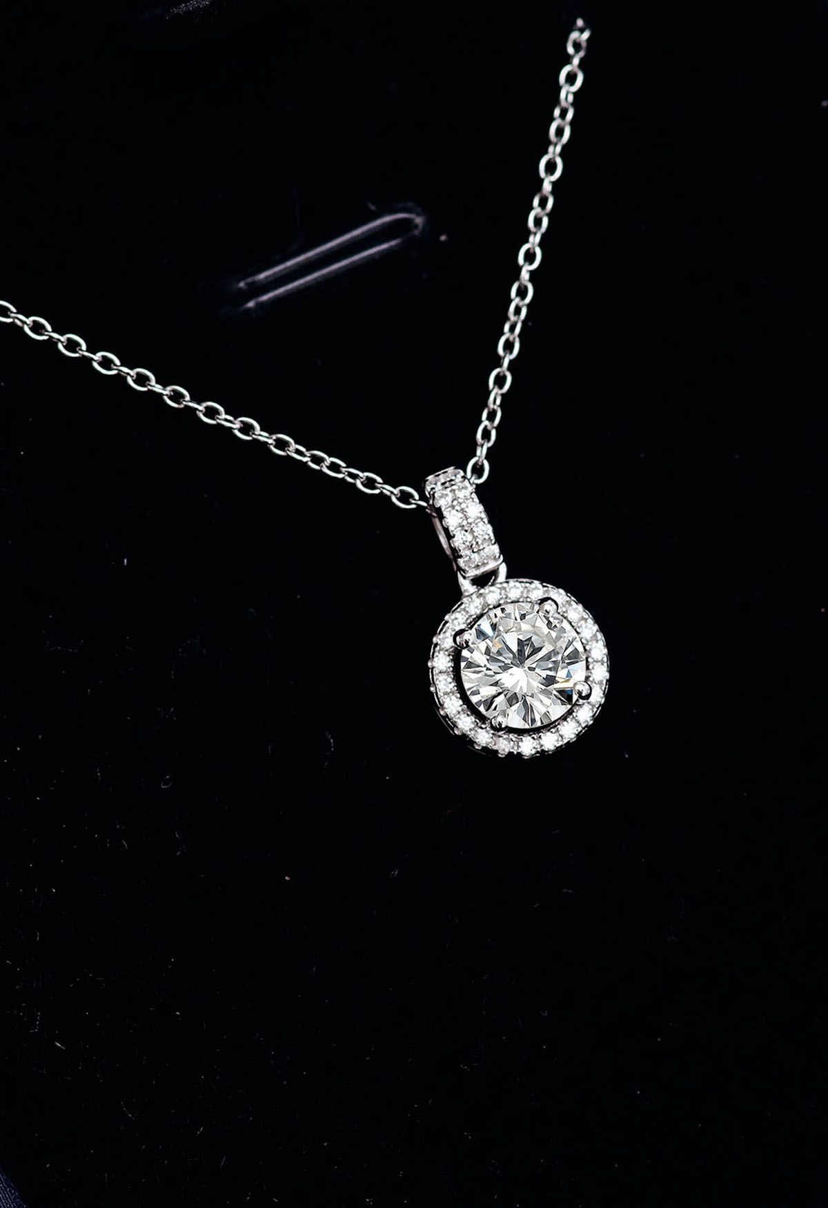 Round Cut Moissanite Diamond Necklace