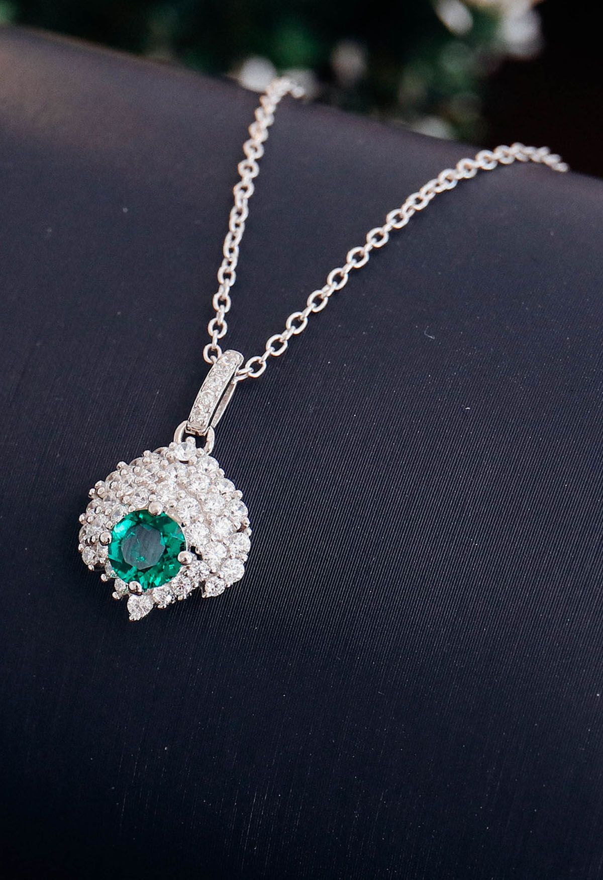 Emerald Gem Diamond Decor Necklace