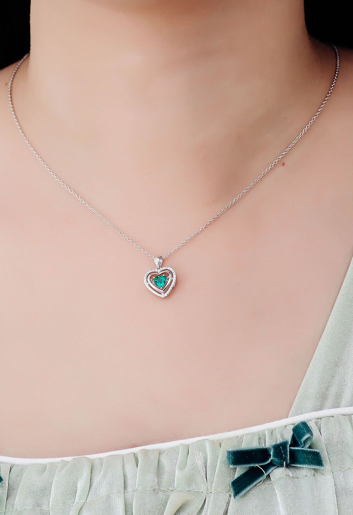 Hollow Heart Shape Emerald Gem Necklace