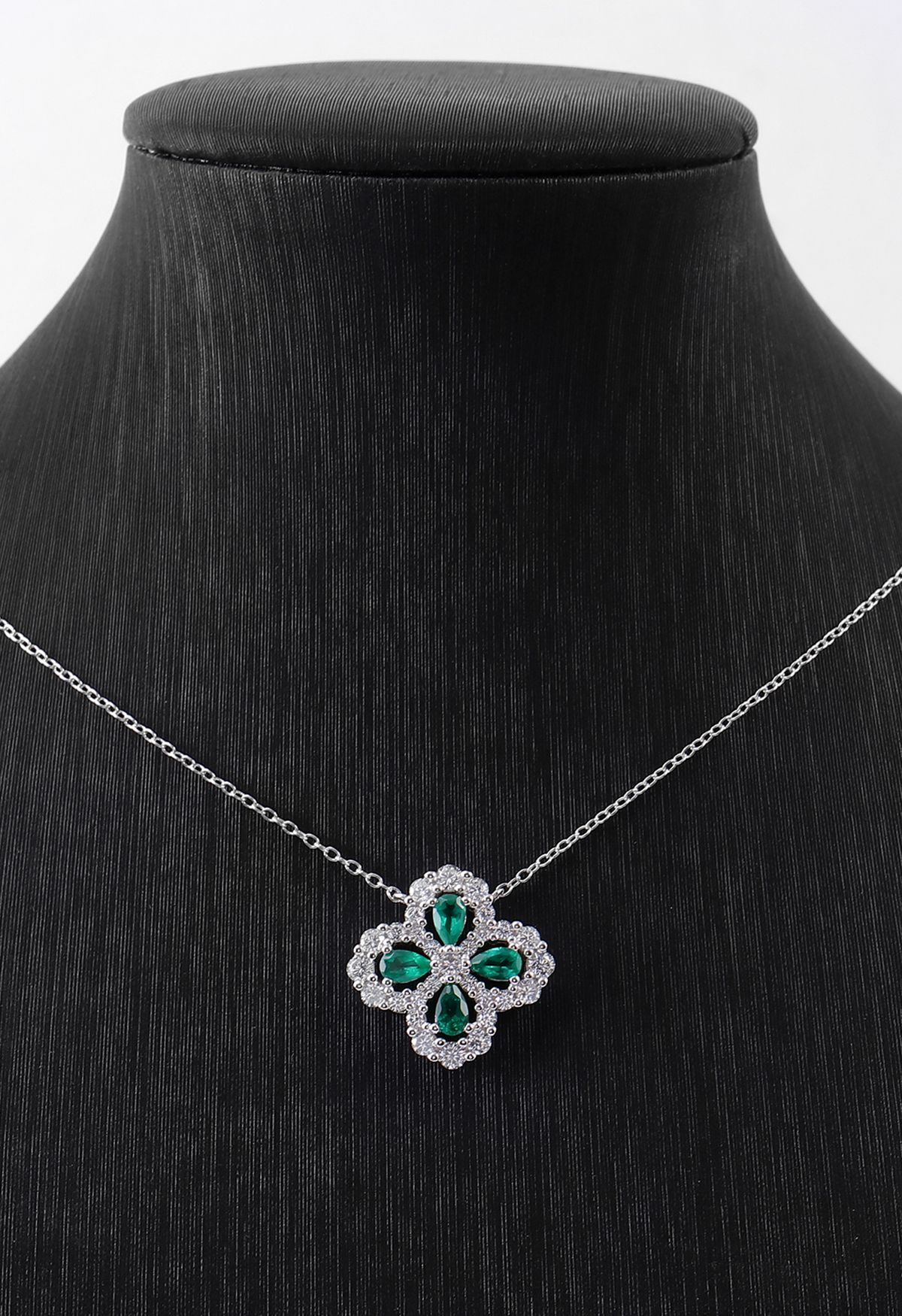 Four Leaf Clover Emerald Gem Necklace