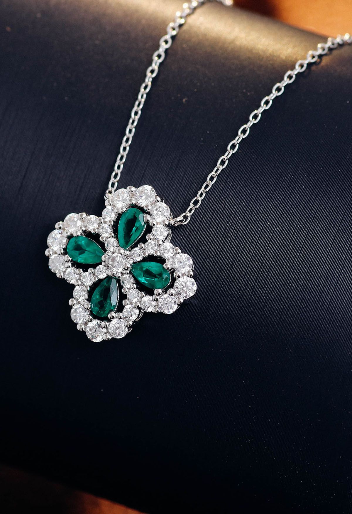 Four Leaf Clover Emerald Gem Necklace