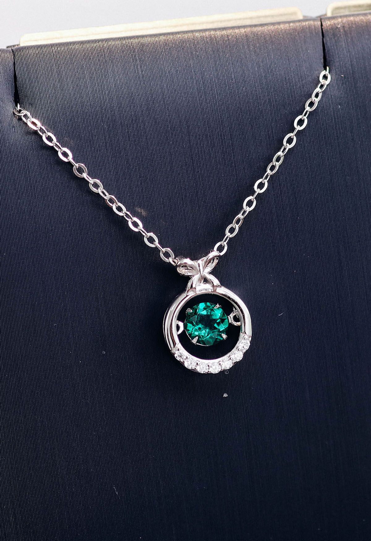 Hollow Out Rounded Emerald Gem Necklace