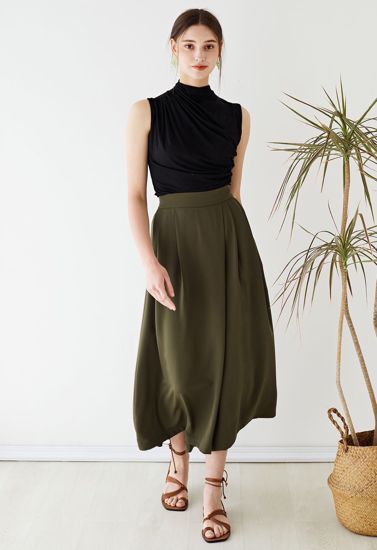 Easeful Pleated Wide-Leg Pants in Army Green