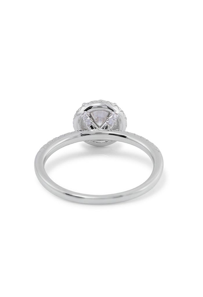 Classy Shining Moissanite Diamond Ring