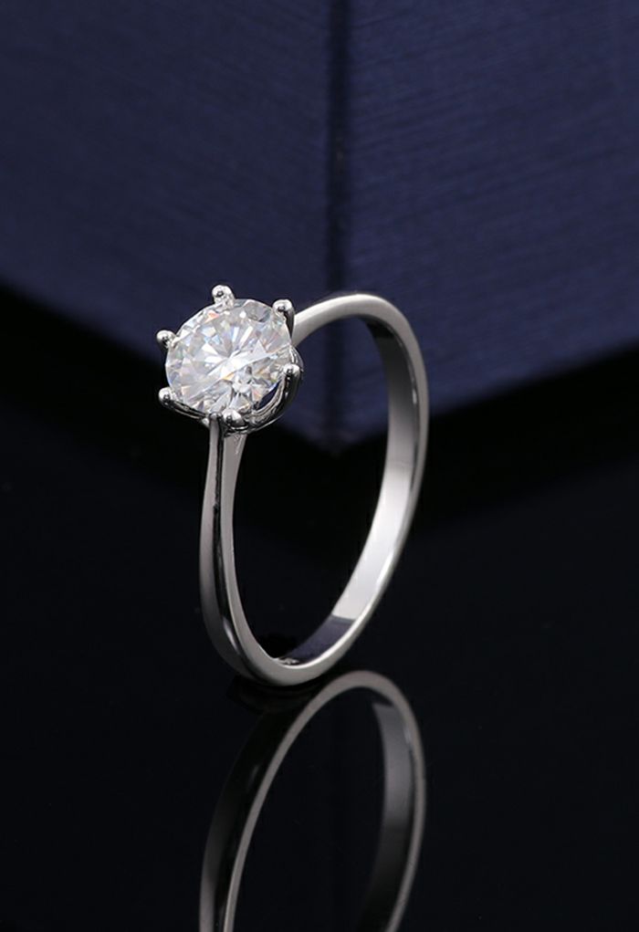 Glossy Edge Moissanite Diamond Ring