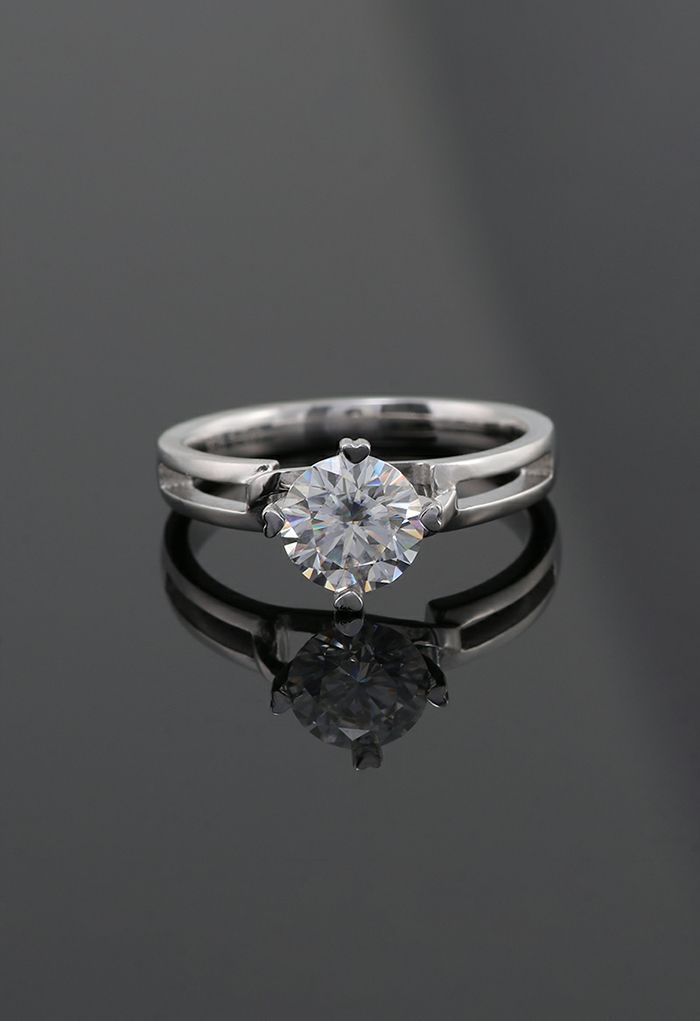 Hollow Out Moissanite Diamond Ring