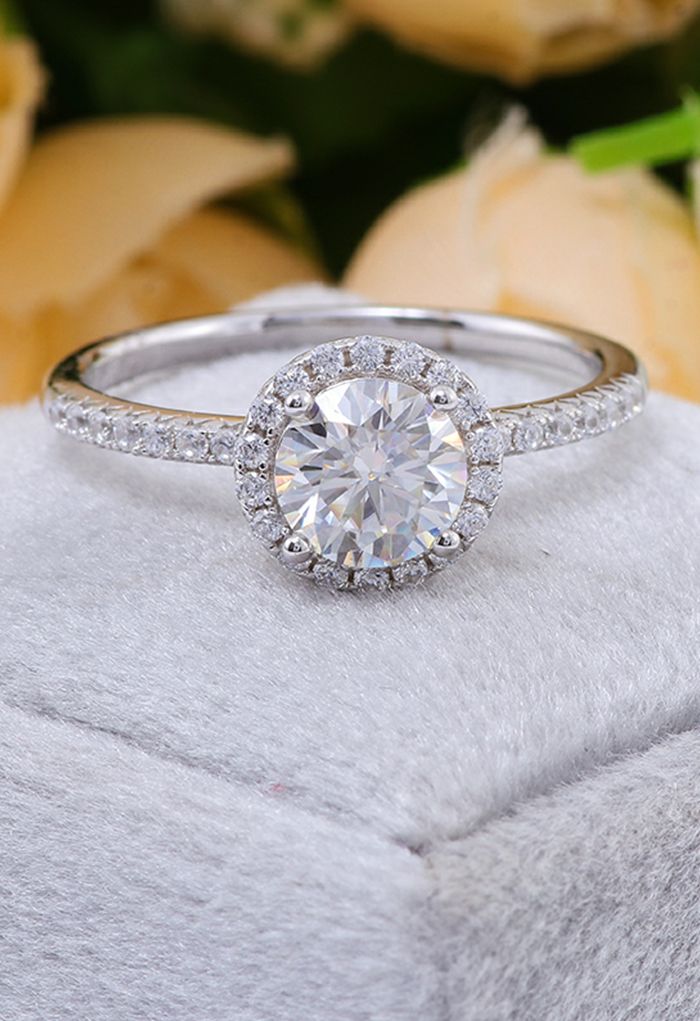 Classy Shining Moissanite Diamond Ring