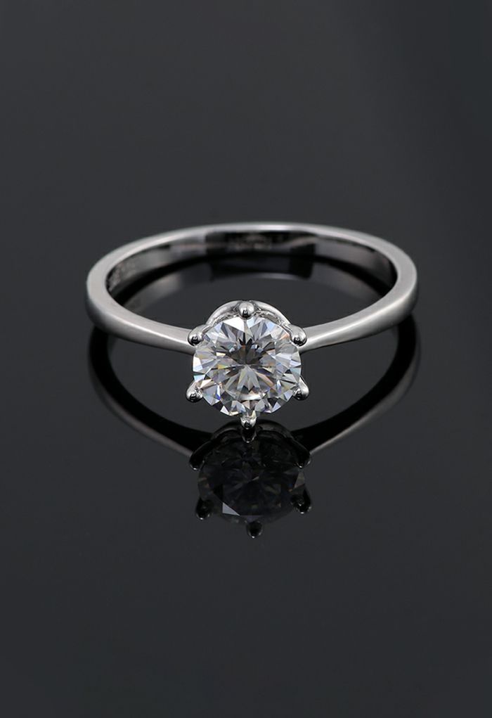 Glossy Edge Moissanite Diamond Ring