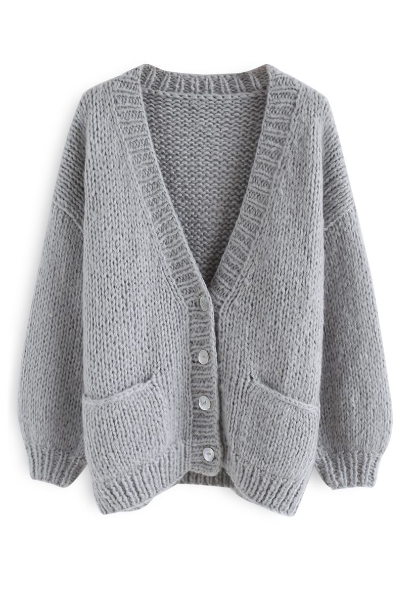 Haga una pausa para el cárdigan tejido a mano Cozy Chunky en gris