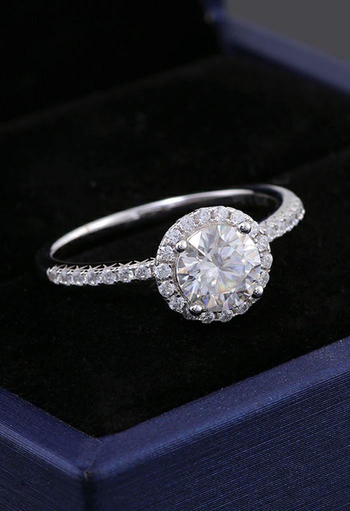 Classy Shining Moissanite Diamond Ring