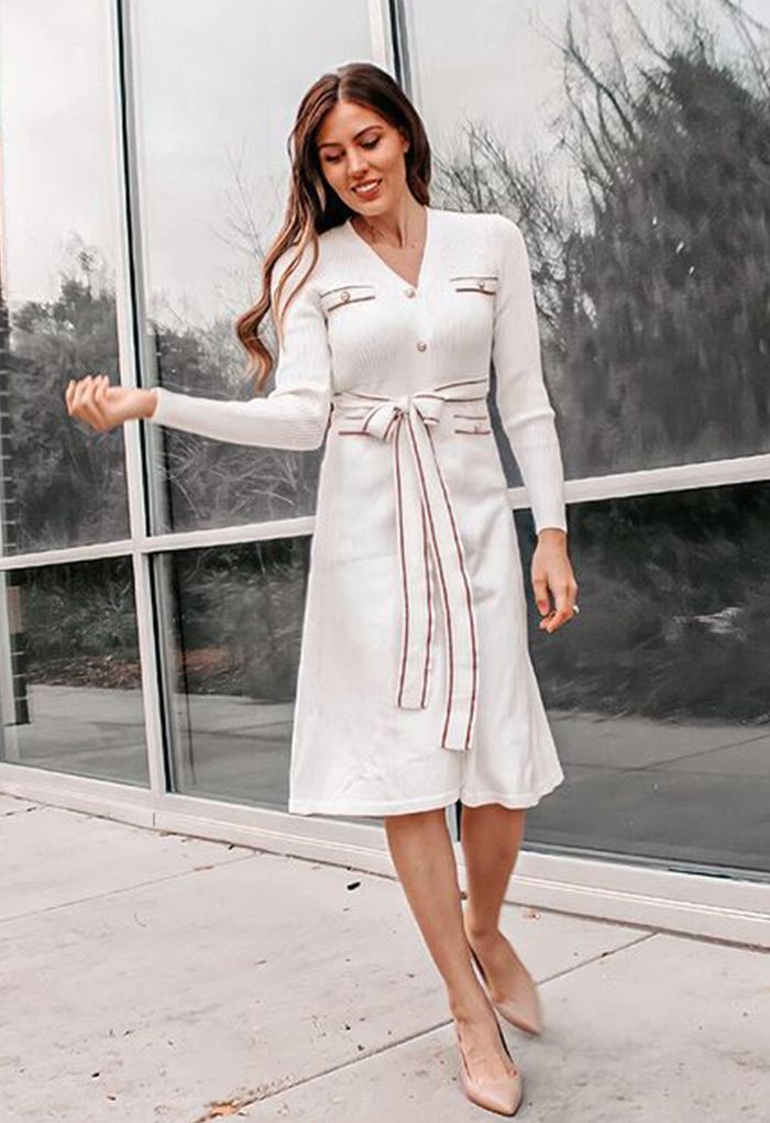 Shimmer Contrast Line Buttoned Knit Dress in White