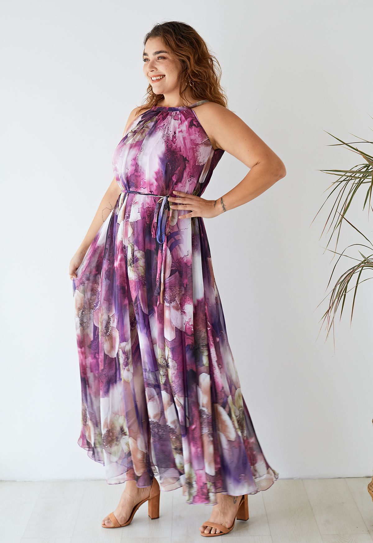 Vestido midi floral morado misterioso