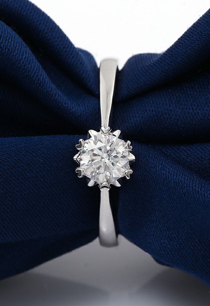 Extravagant Moissanite Diamond Ring